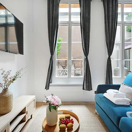 Apartment Charming Apartment-6p- Montorgueilrepublique Paris