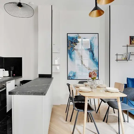 Charming Apartment-6p- Montorgueilrepublique *